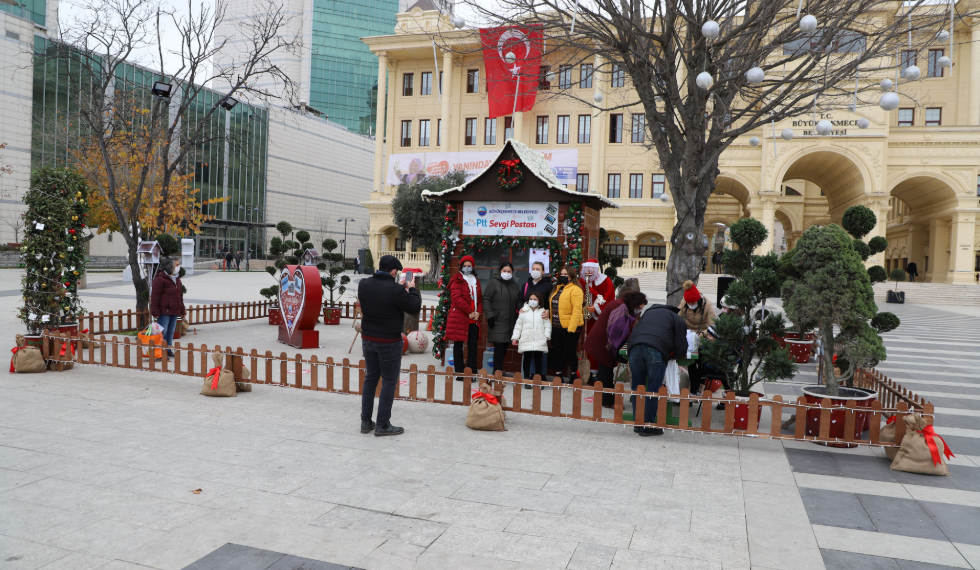 “Sevgi Postanesi” vatandaşlara nostalji yaşatıyor